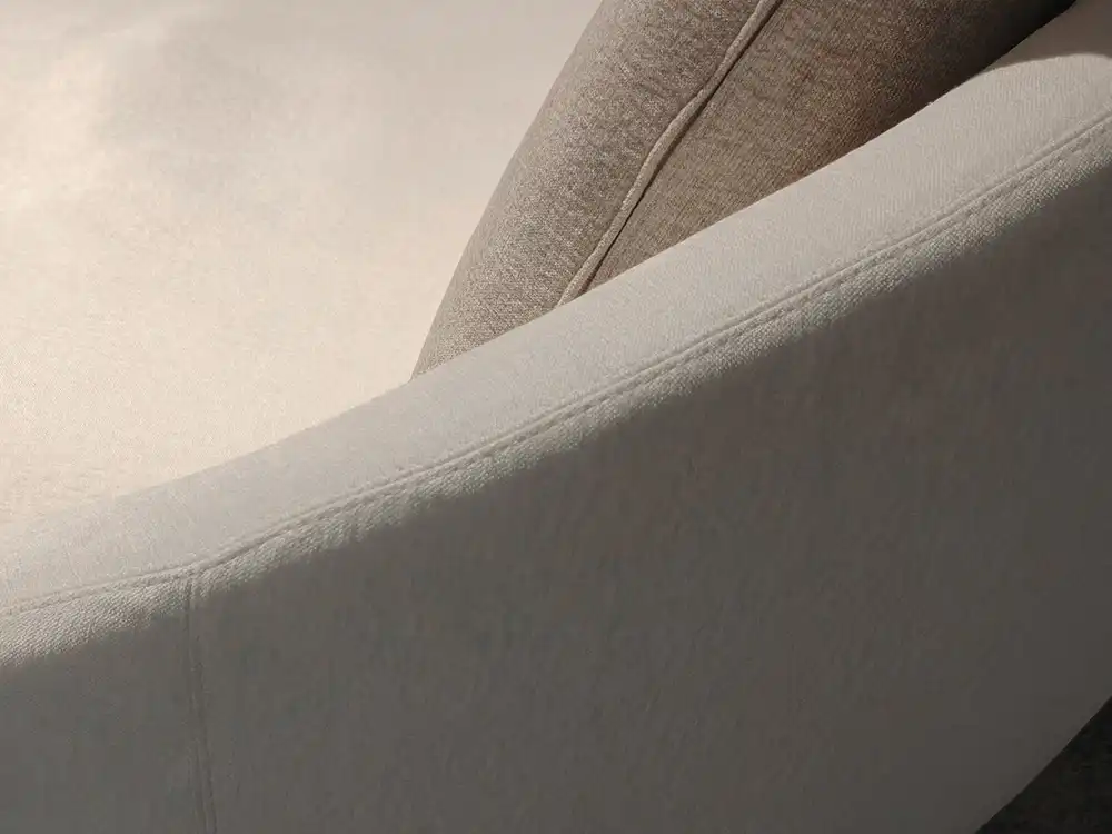 Lacoon lounge chair.