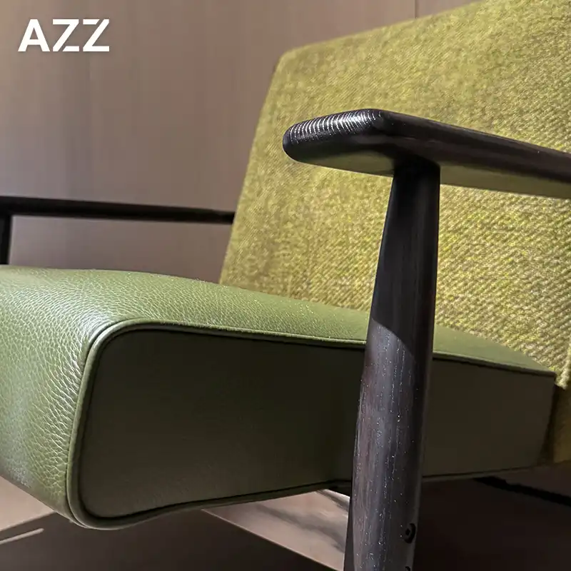 Trio chair 