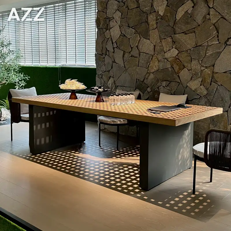 Quadrado table