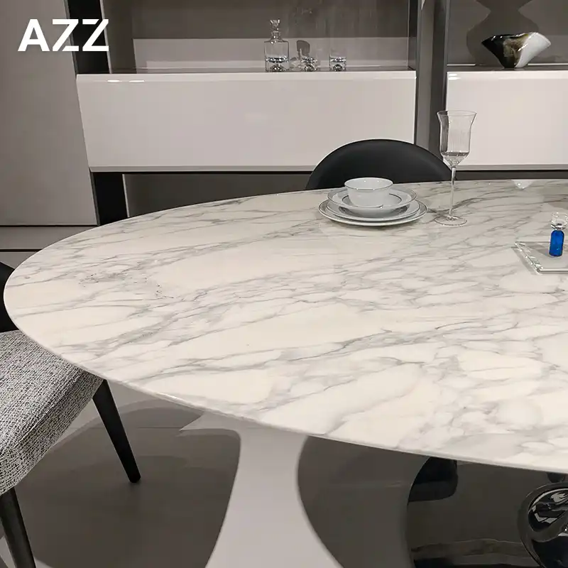 Oliver dining table Oliver dining table