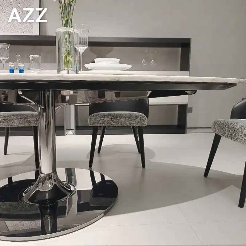 Oliver dining table Oliver dining table