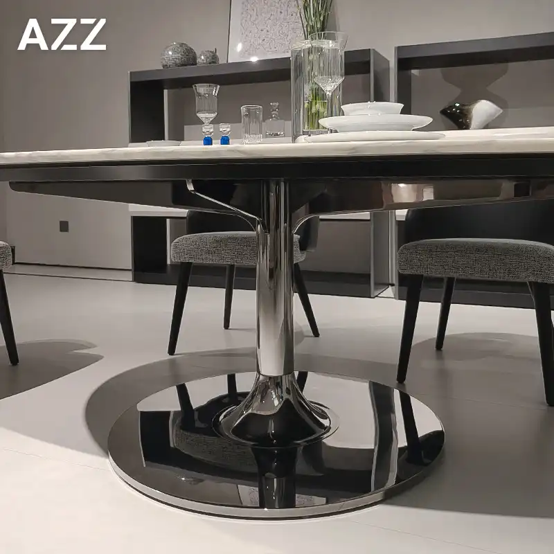 Oliver dining table