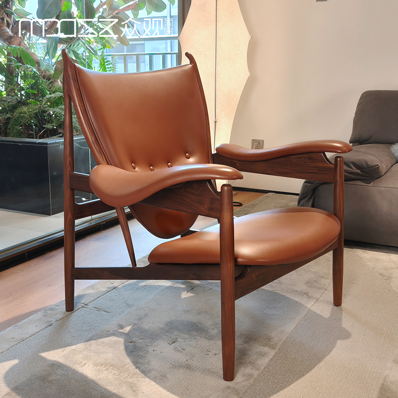 Chieftain Lounge Chair